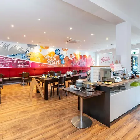 Ibis Styles Hamburg Alster City-2